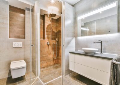 Finitions soignées sur un projet sanitaire pour salle de bain à Renens, assurés par l’équipe experte de BF Sanitaire Sàrl.